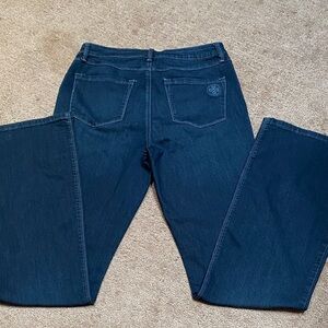 Laurie Felt Silky Bootcut Stretch MT Black Jeans